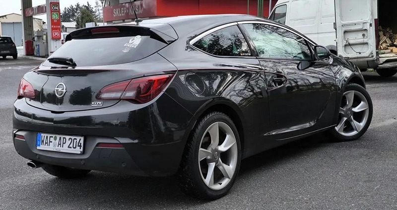Opel Astra cena 33900 przebieg: 162175, rok produkcji 2012 z Chojnów małe 121